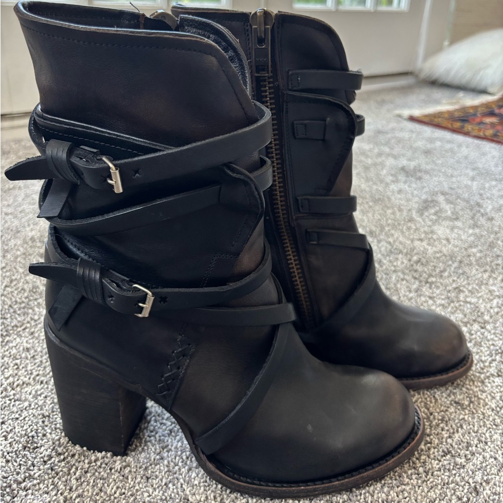 Freebird Baker Boots Size 10- worn once